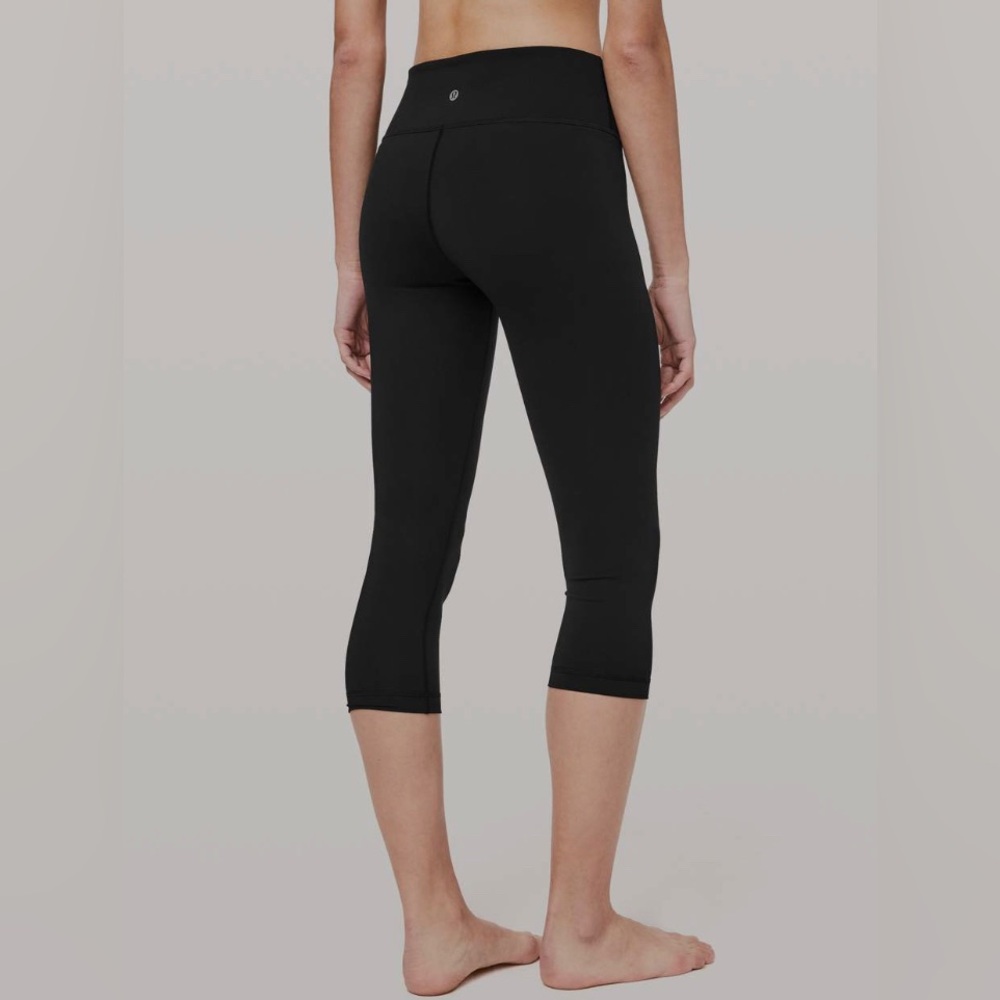 Lululemon Wunder Under Cropped Leggings